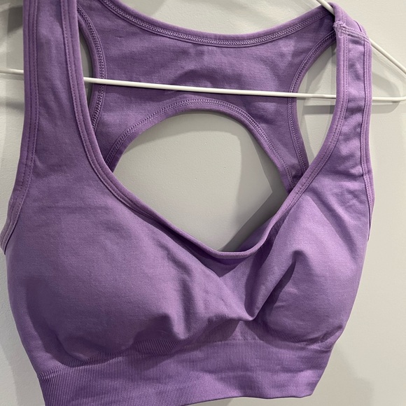 NVGTN leggings and sport bra - Picture 2 of 4